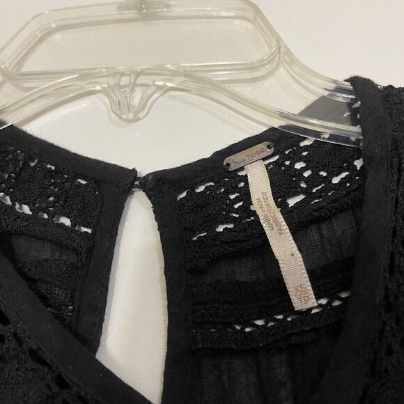 FREE PEOPLE short sleeve embroidered boho floral mini black dress size XS - Picture 4 of 7